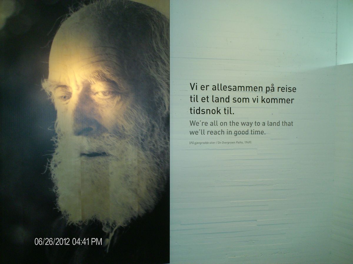 Knut Hamsun, bildet er tatt på Hamarøy musset